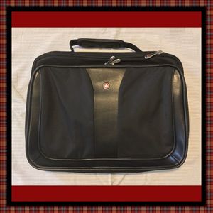 Wenger Swiss laptop notebook padded carrier case